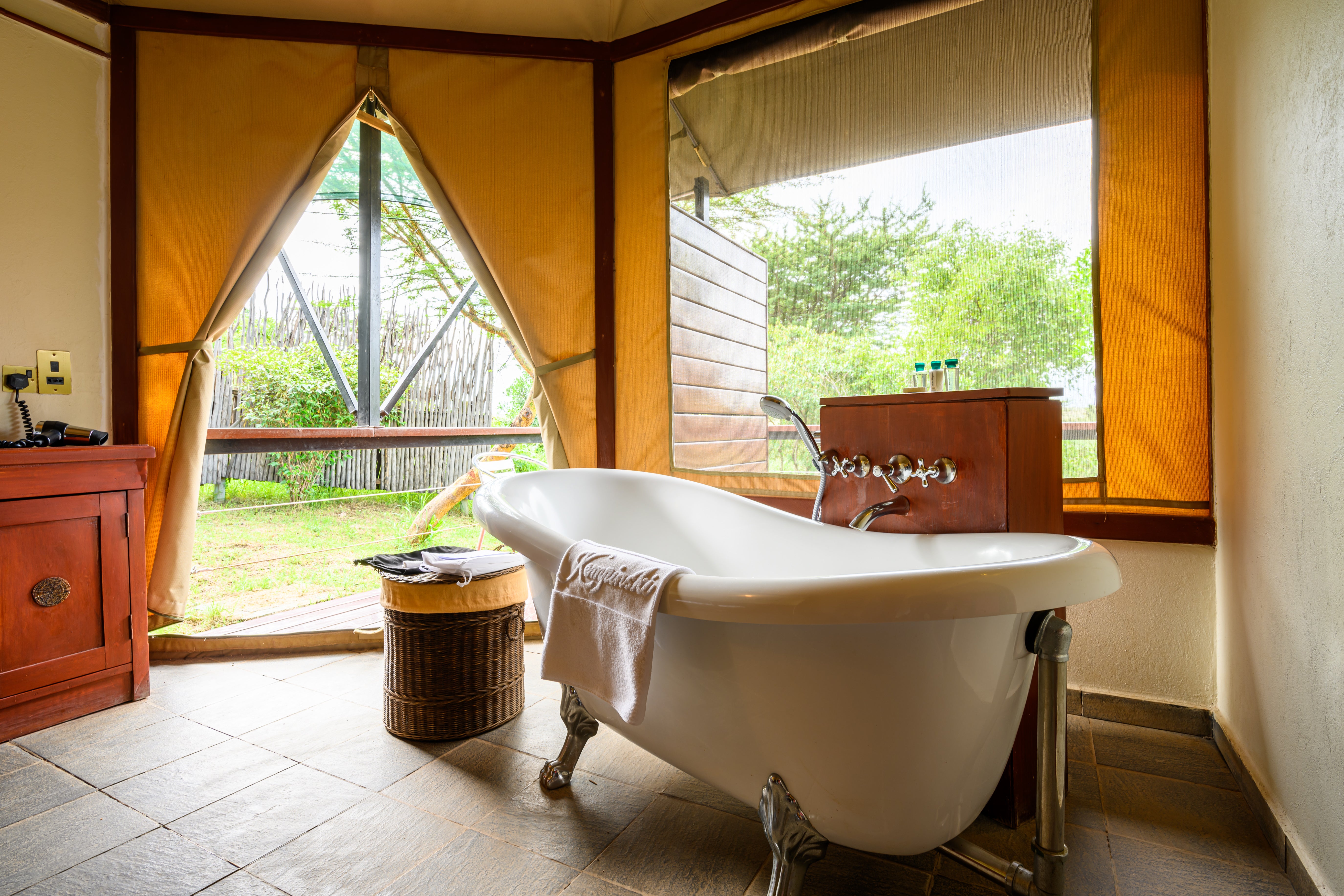 Gorilla-Trekking-Erlebnis – 4-tägige Safari in Ruanda und Uganda 